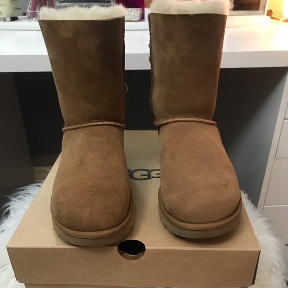 UGG Shoes - UGG velvet bailey bows